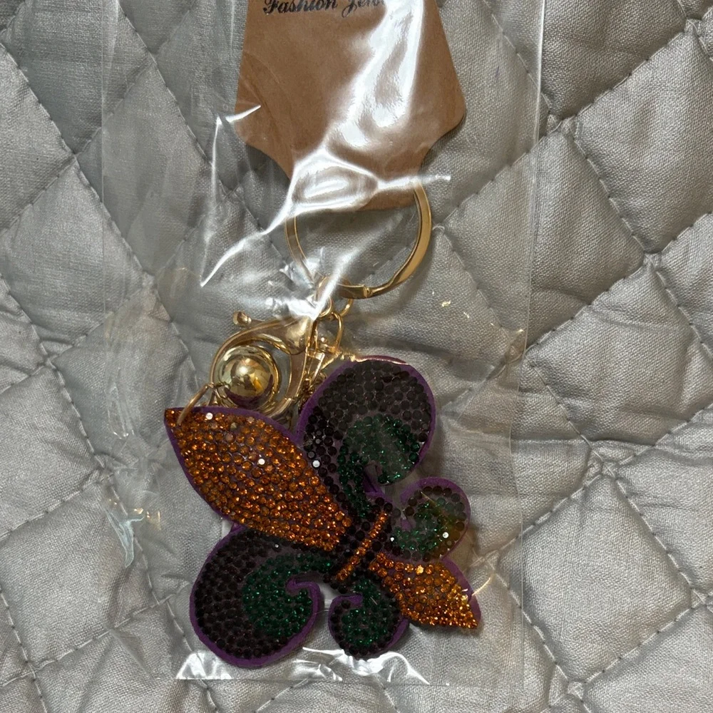 Colorful Fleur-de-Lis Keychain - Picture 1 of 5